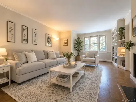 4 Chateaux Circle Scarsdale NY 10583
