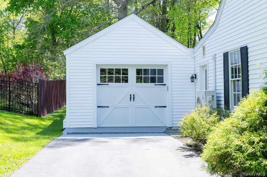 22 Haight Avenue Millbrook NY 12545