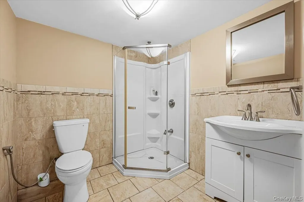 626 Caledonia Road Dix Hills NY 11746