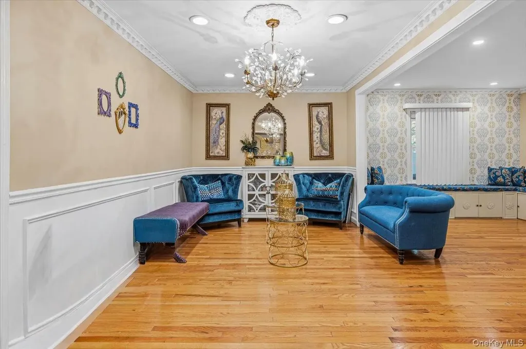 626 Caledonia Road Dix Hills NY 11746