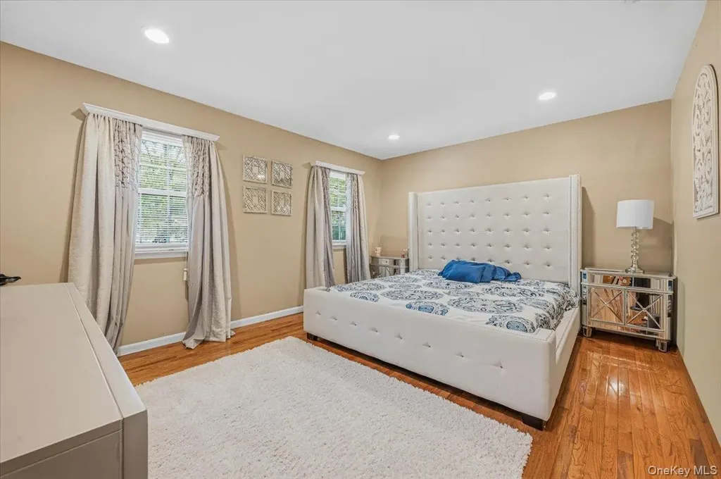 626 Caledonia Road Dix Hills NY 11746