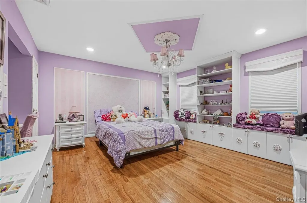 626 Caledonia Road Dix Hills NY 11746