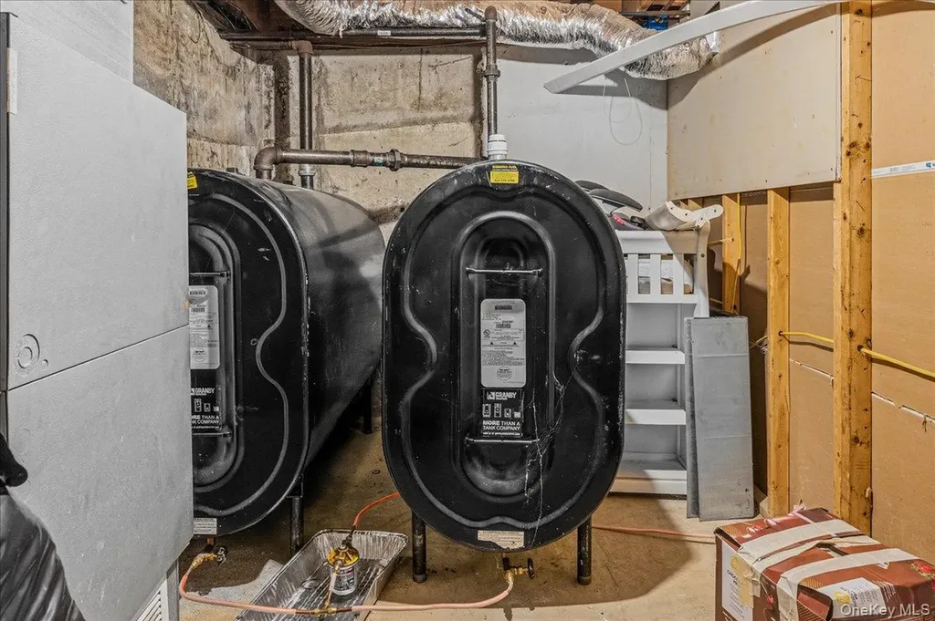 626 Caledonia Road Dix Hills NY 11746
