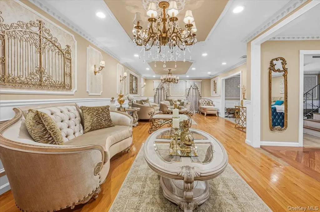 626 Caledonia Road Dix Hills NY 11746