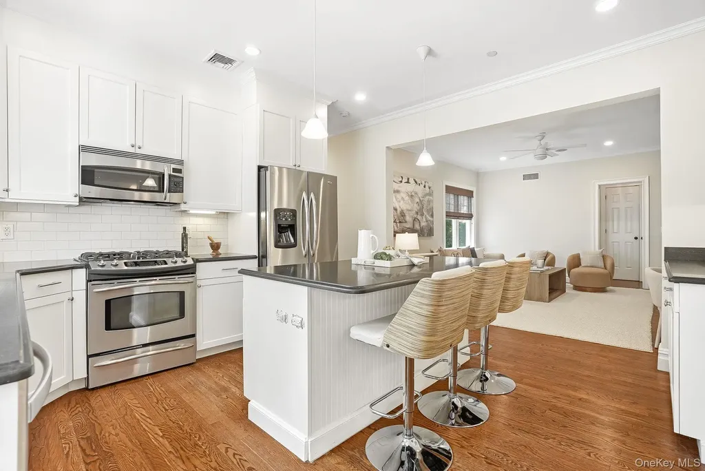 9 Willow Avenue Larchmont NY 10538
