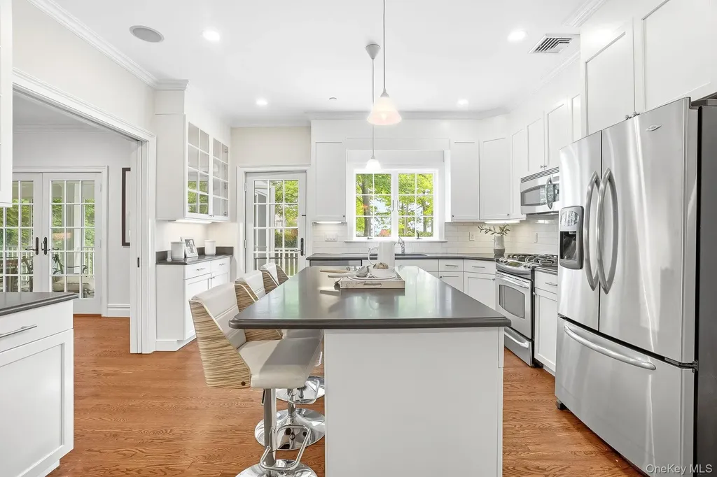 9 Willow Avenue Larchmont NY 10538