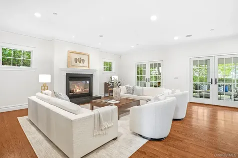 9 Willow Avenue Larchmont NY 10538
