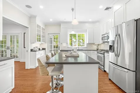 9 Willow Avenue Larchmont NY 10538