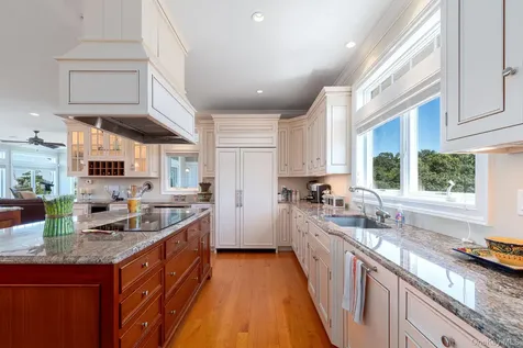 790 N Sea Drive Southold NY 11971