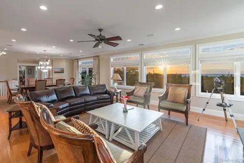 790 N Sea Drive Southold NY 11971
