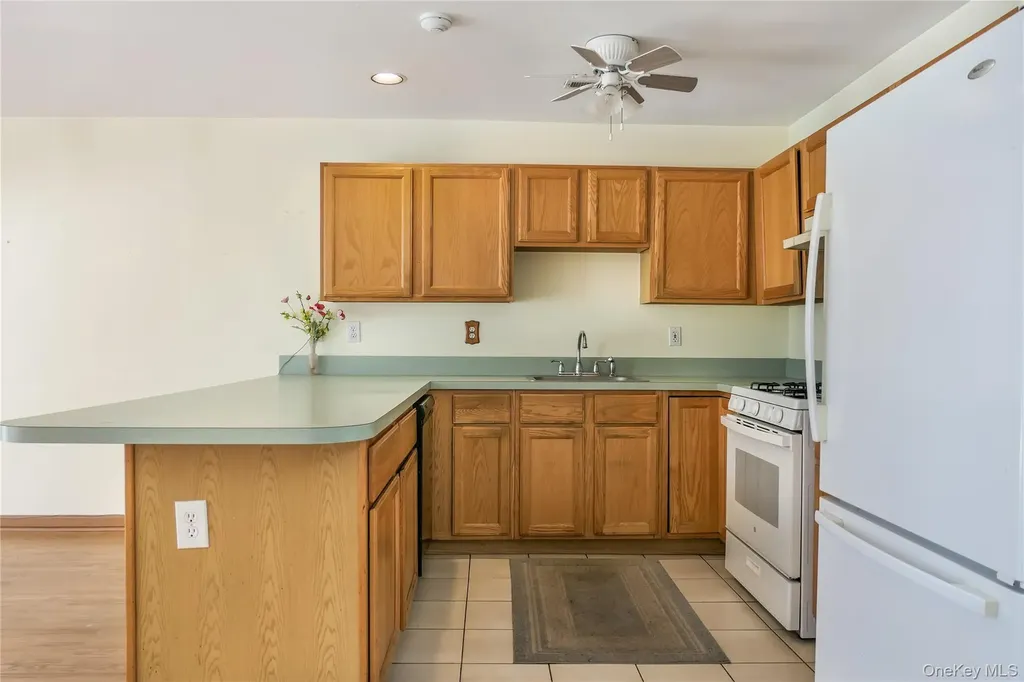 280 Ranch Circle Manorville NY 11949