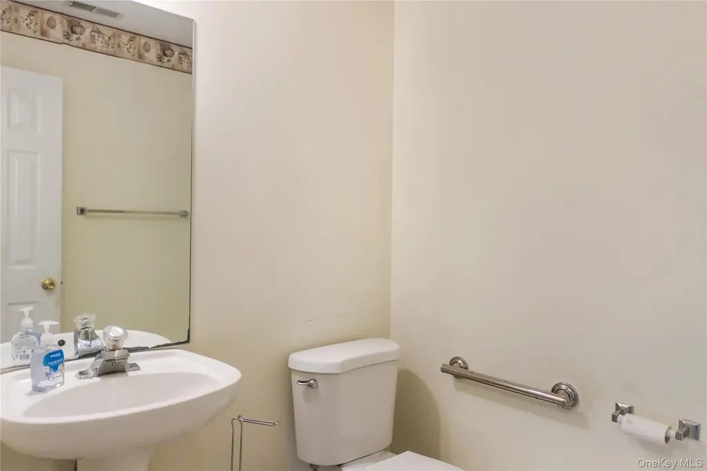 280 Ranch Circle Manorville NY 11949