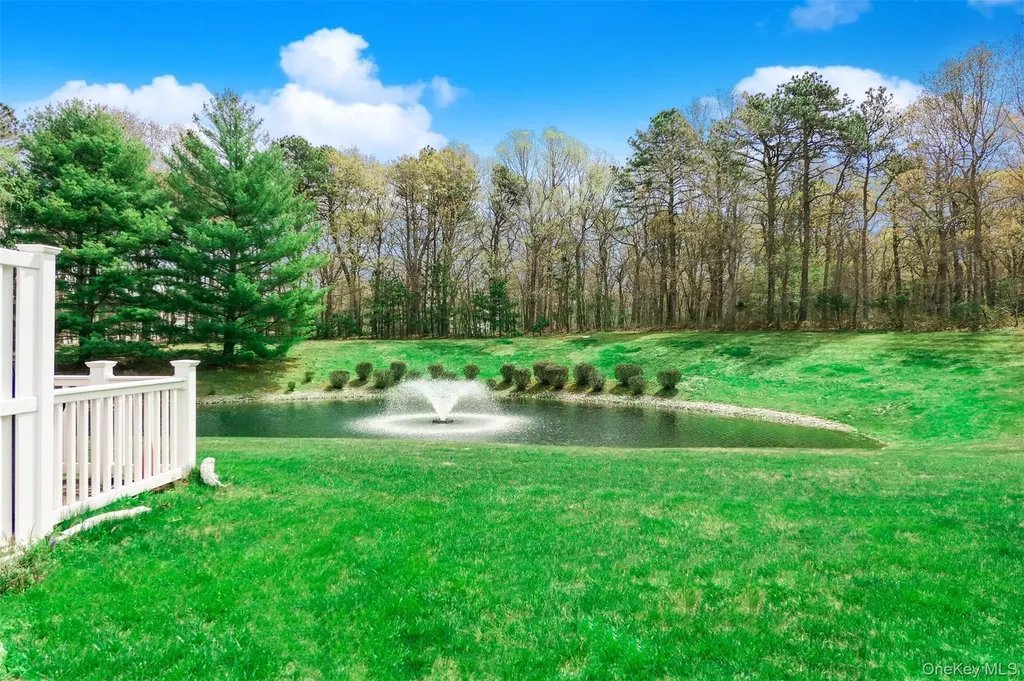 280 Ranch Circle Manorville NY 11949