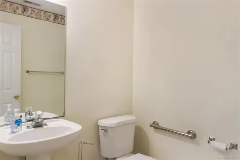 280 Ranch Circle Manorville NY 11949