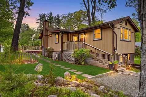 3079 Maqua Place Mohegan Lake NY 10547