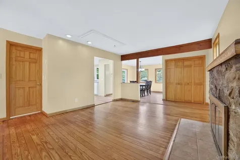 3079 Maqua Place Mohegan Lake NY 10547
