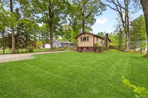 3079 Maqua Place Mohegan Lake NY 10547