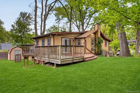 3079 Maqua Place Mohegan Lake NY 10547