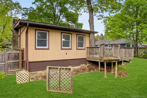 3079 Maqua Place Mohegan Lake NY 10547