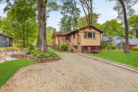 3079 Maqua Place Mohegan Lake NY 10547