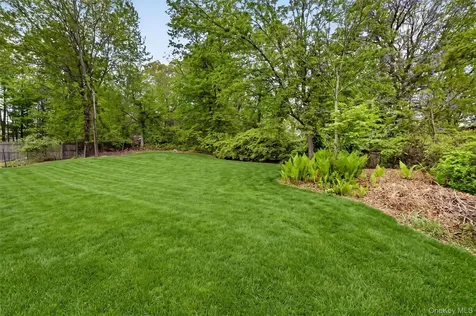 3079 Maqua Place Mohegan Lake NY 10547