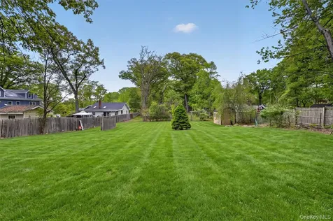 3079 Maqua Place Mohegan Lake NY 10547