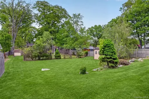 3079 Maqua Place Mohegan Lake NY 10547
