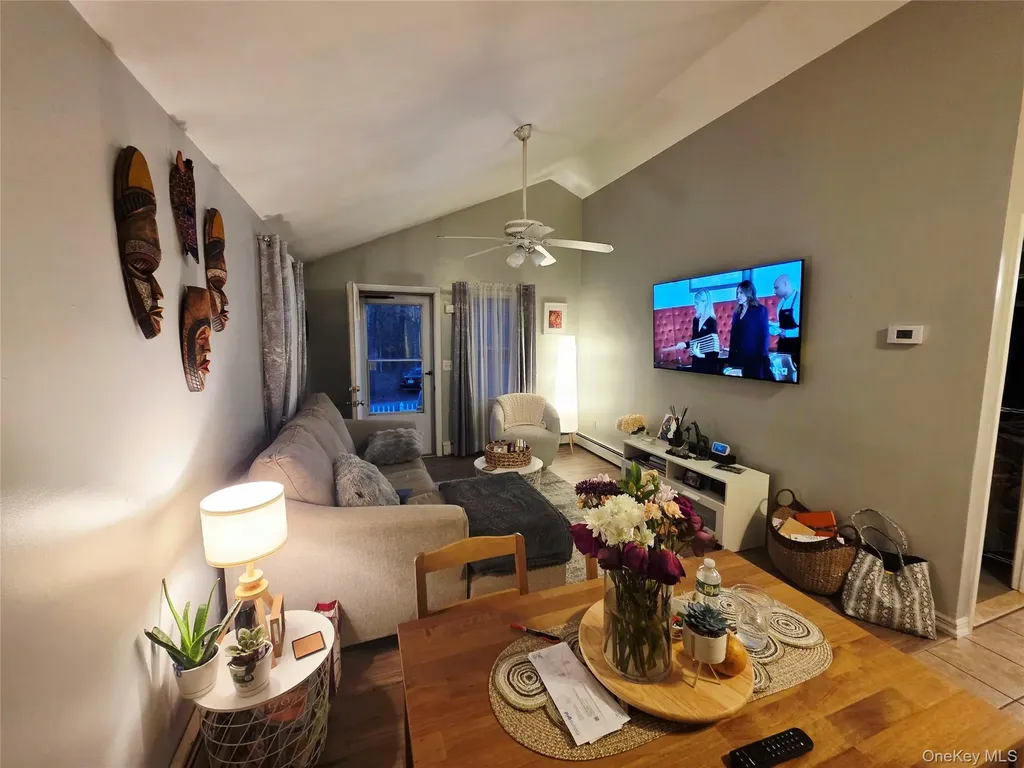 117 Maple Avenue Flanders NY 11901
