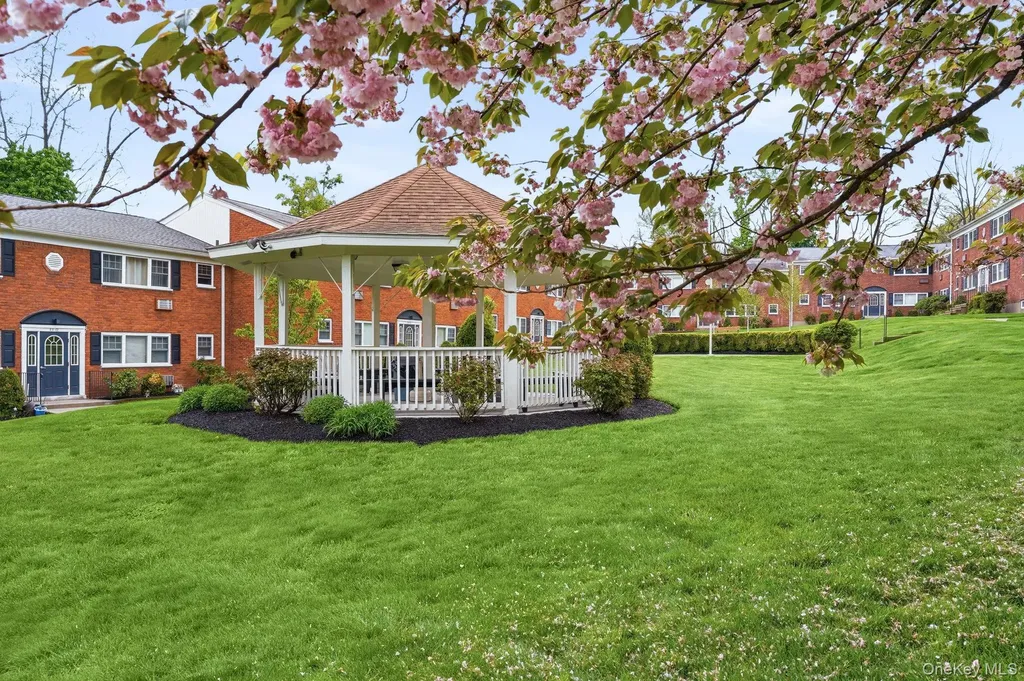 1879 Crompond Road Peekskill NY 10566
