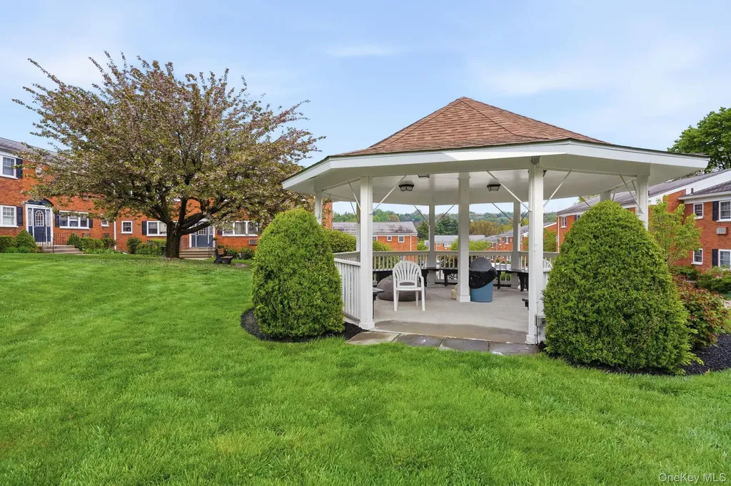 1879 Crompond Road Peekskill NY 10566