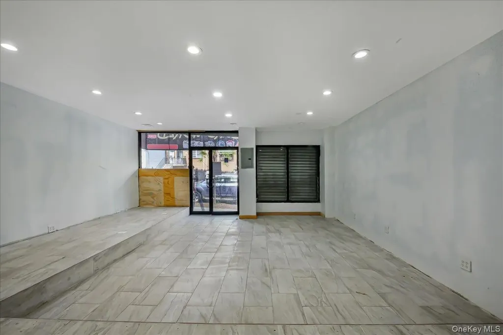 704 E 183rd Street Bronx NY 10458