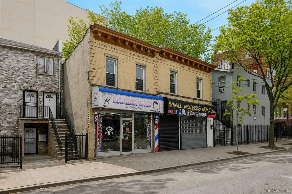 704 E 183rd Street Bronx NY 10458