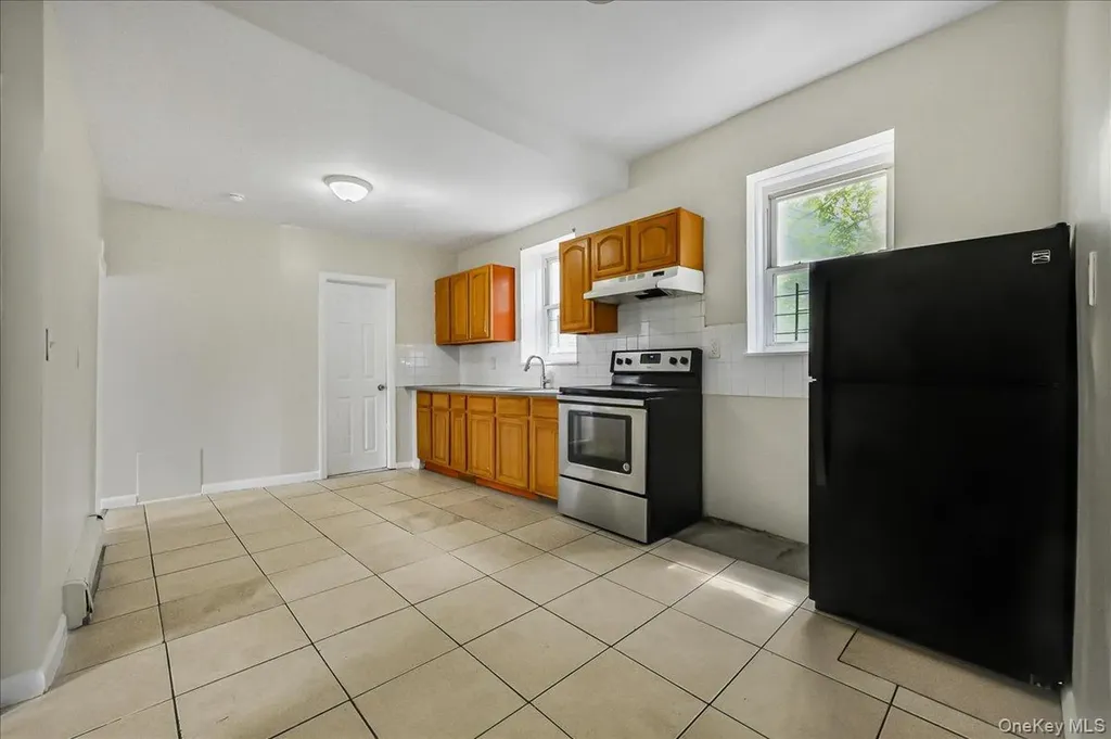 704 E 183rd Street Bronx NY 10458
