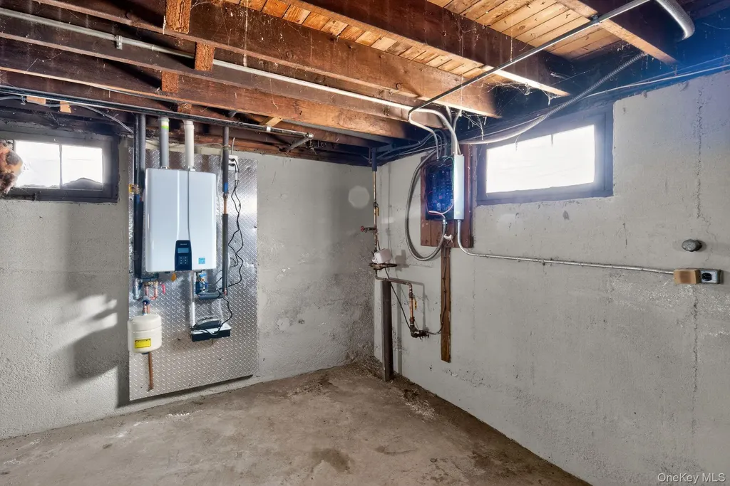 1524 Bowe Road Valley Stream NY 11580