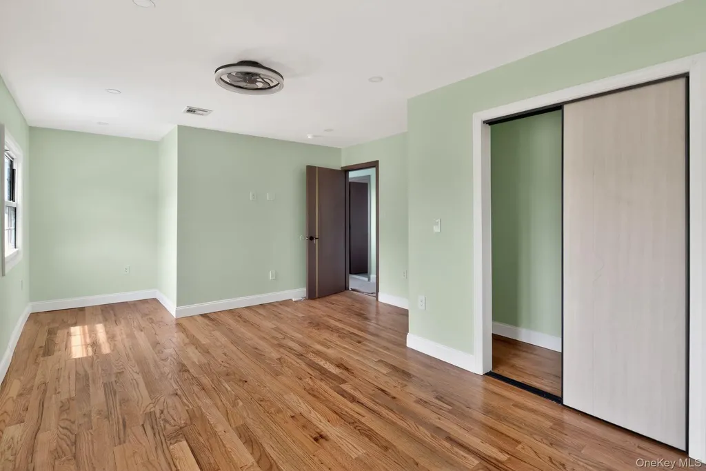 1524 Bowe Road Valley Stream NY 11580