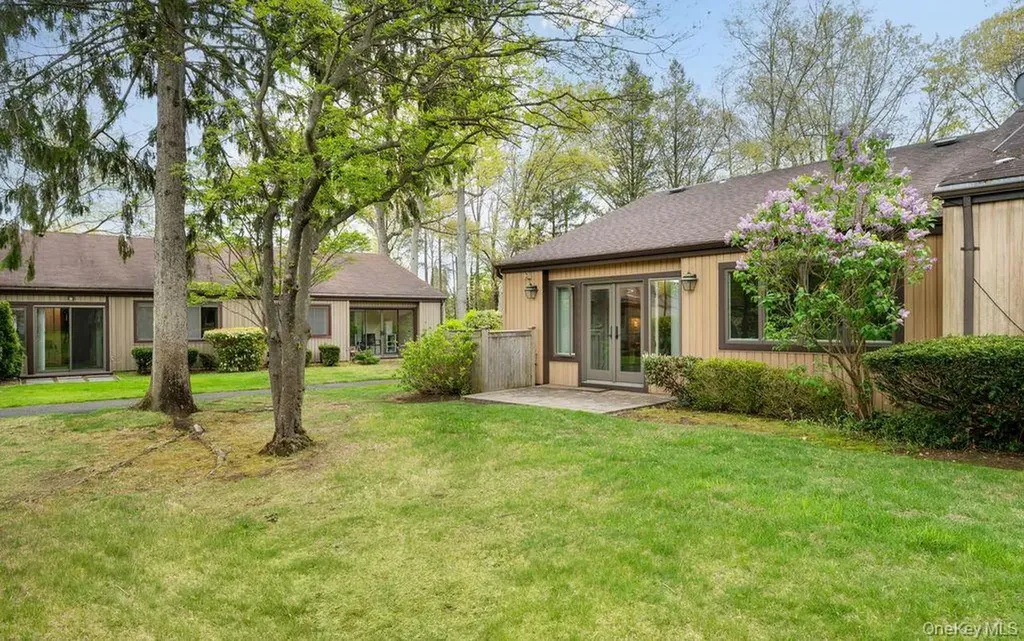 84 Strathmore Gate Drive Stony Brook NY 11790