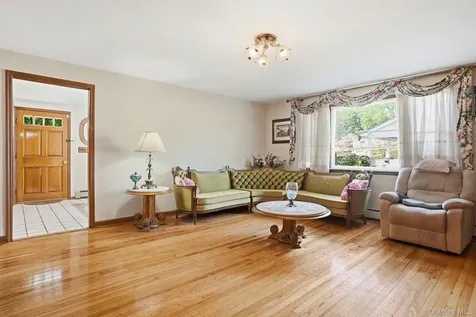 50 Sunset Road Montrose NY 10548