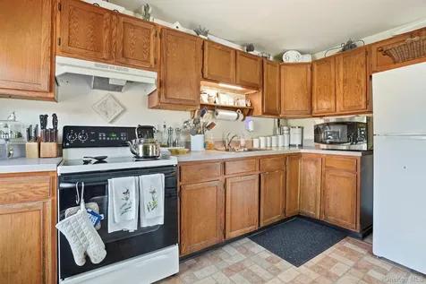 50 Sunset Road Montrose NY 10548