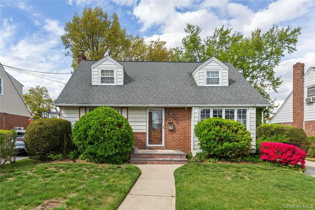 19 Sloan Drive S Valley Stream NY 11580