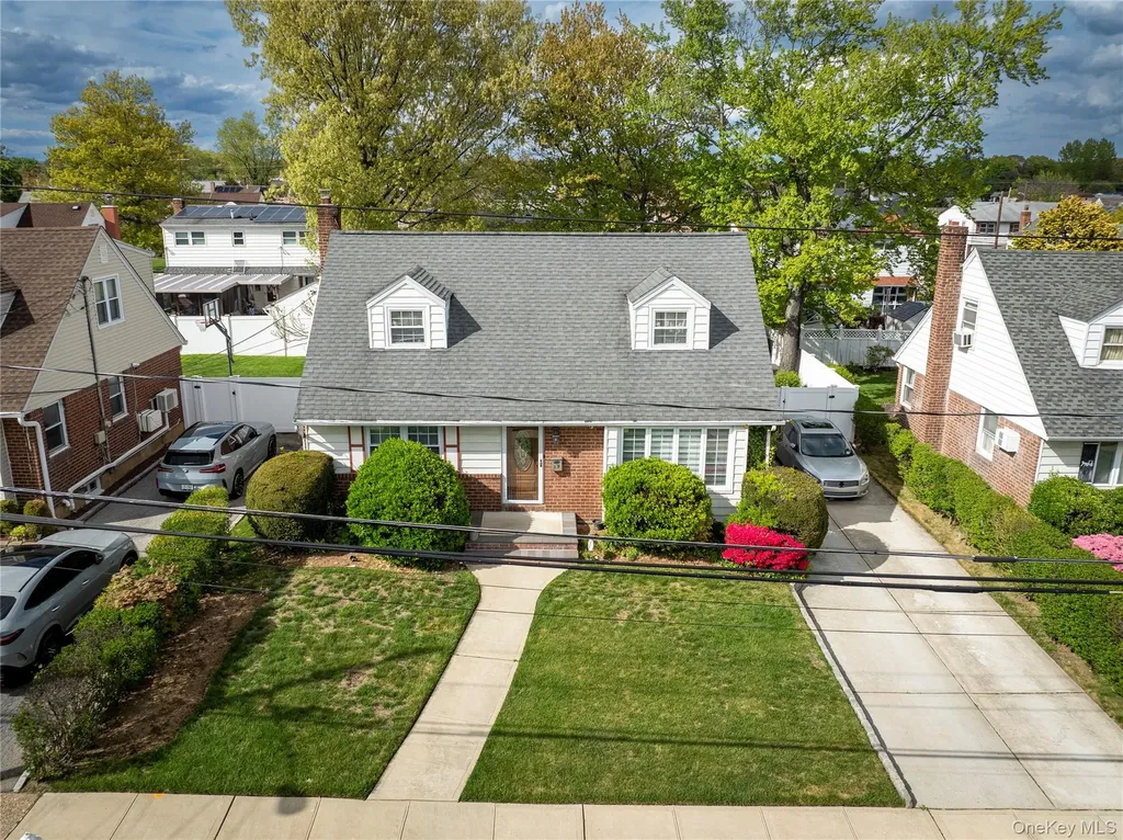 19 Sloan Drive S Valley Stream NY 11580