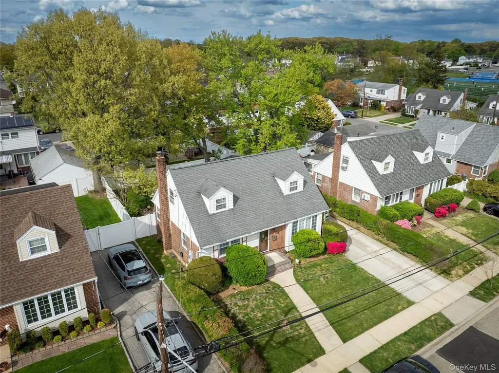 19 Sloan Drive S Valley Stream NY 11580