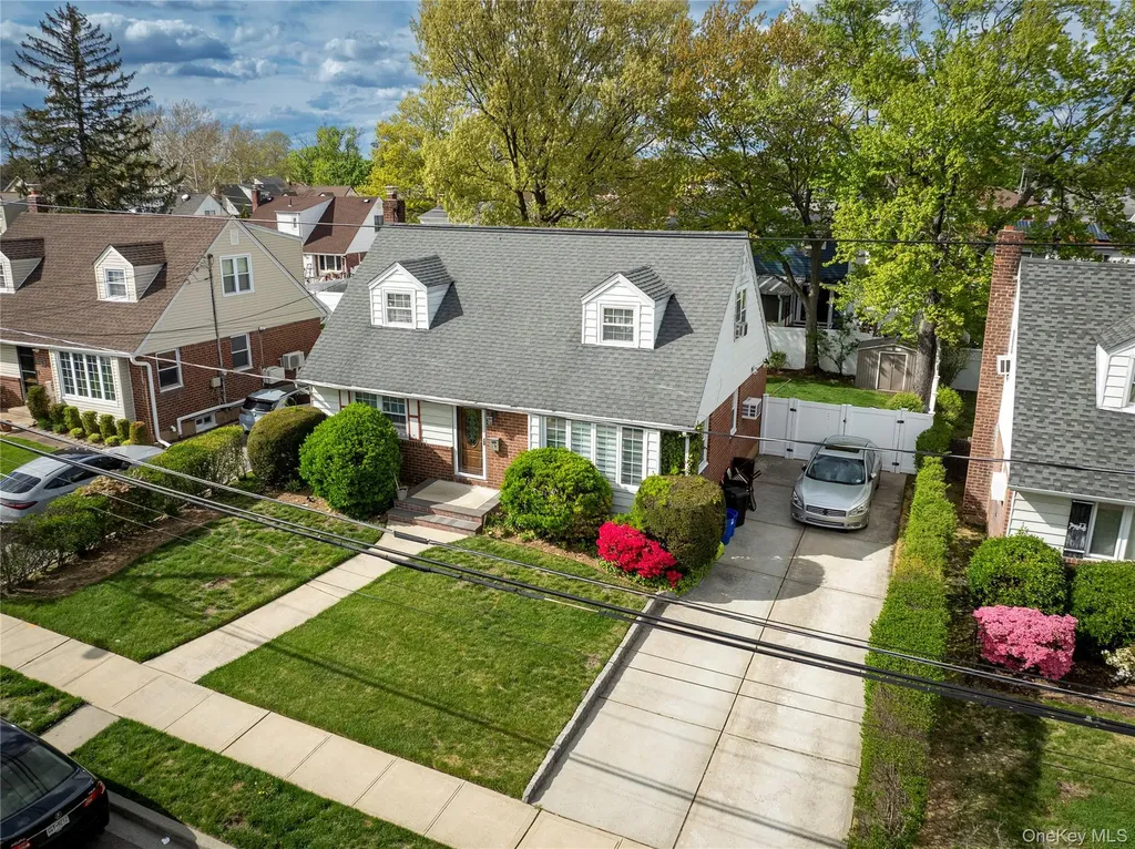 19 Sloan Drive S Valley Stream NY 11580