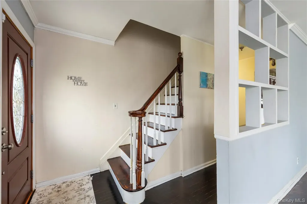 19 Sloan Drive S Valley Stream NY 11580