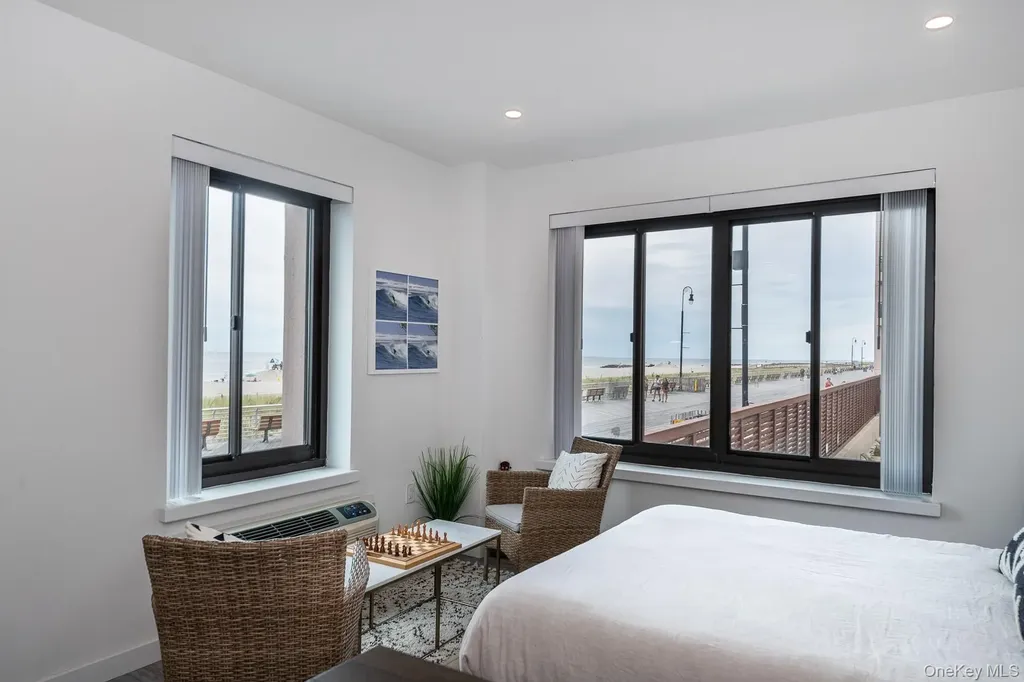 100 W Broadway Long Beach NY 11561