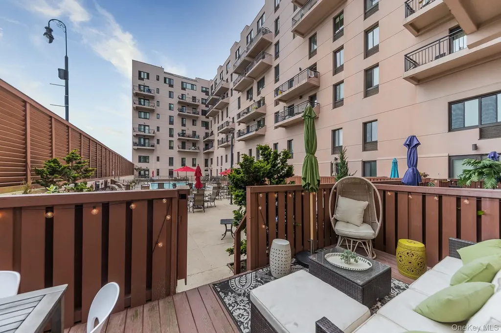 100 W Broadway Long Beach NY 11561