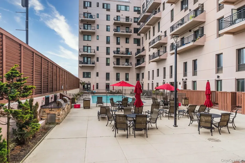 100 W Broadway Long Beach NY 11561