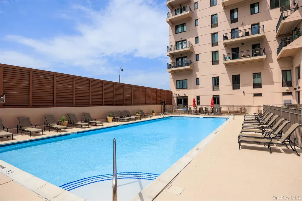 100 W Broadway Long Beach NY 11561