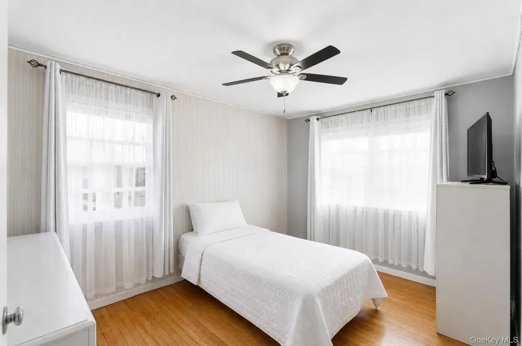 183 Broadway Brentwood NY 11717