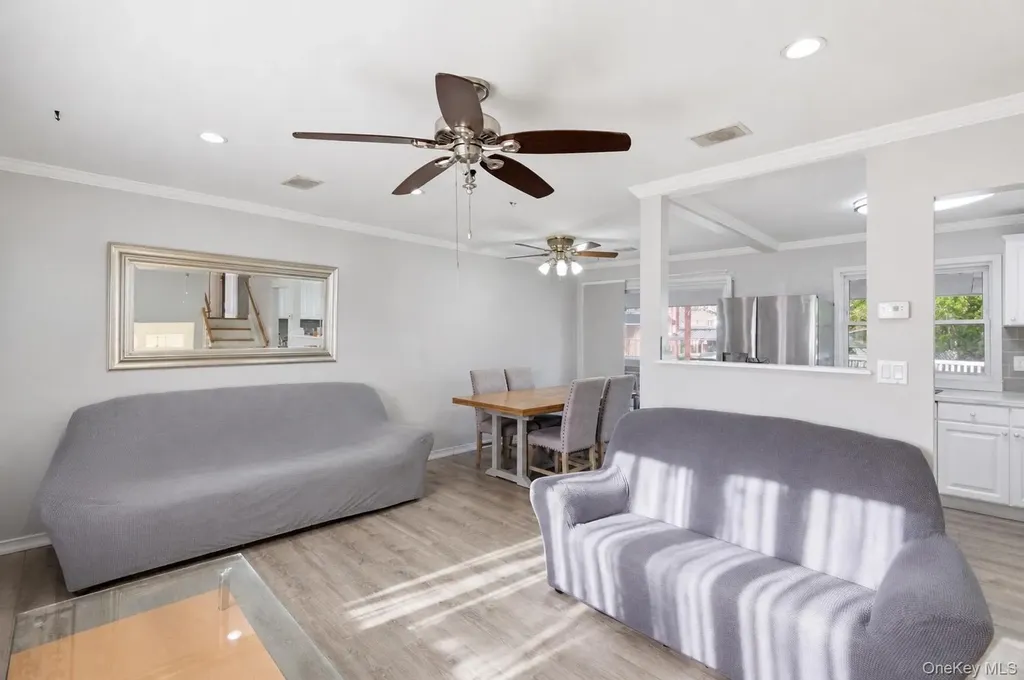 183 Broadway Brentwood NY 11717