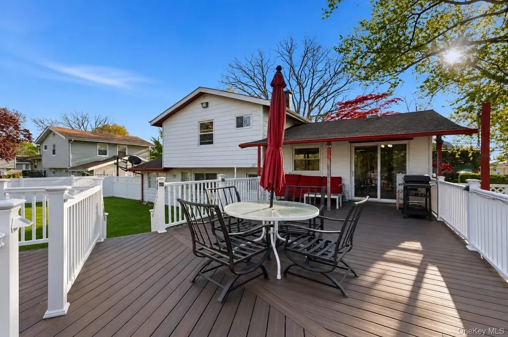 183 Broadway Brentwood NY 11717